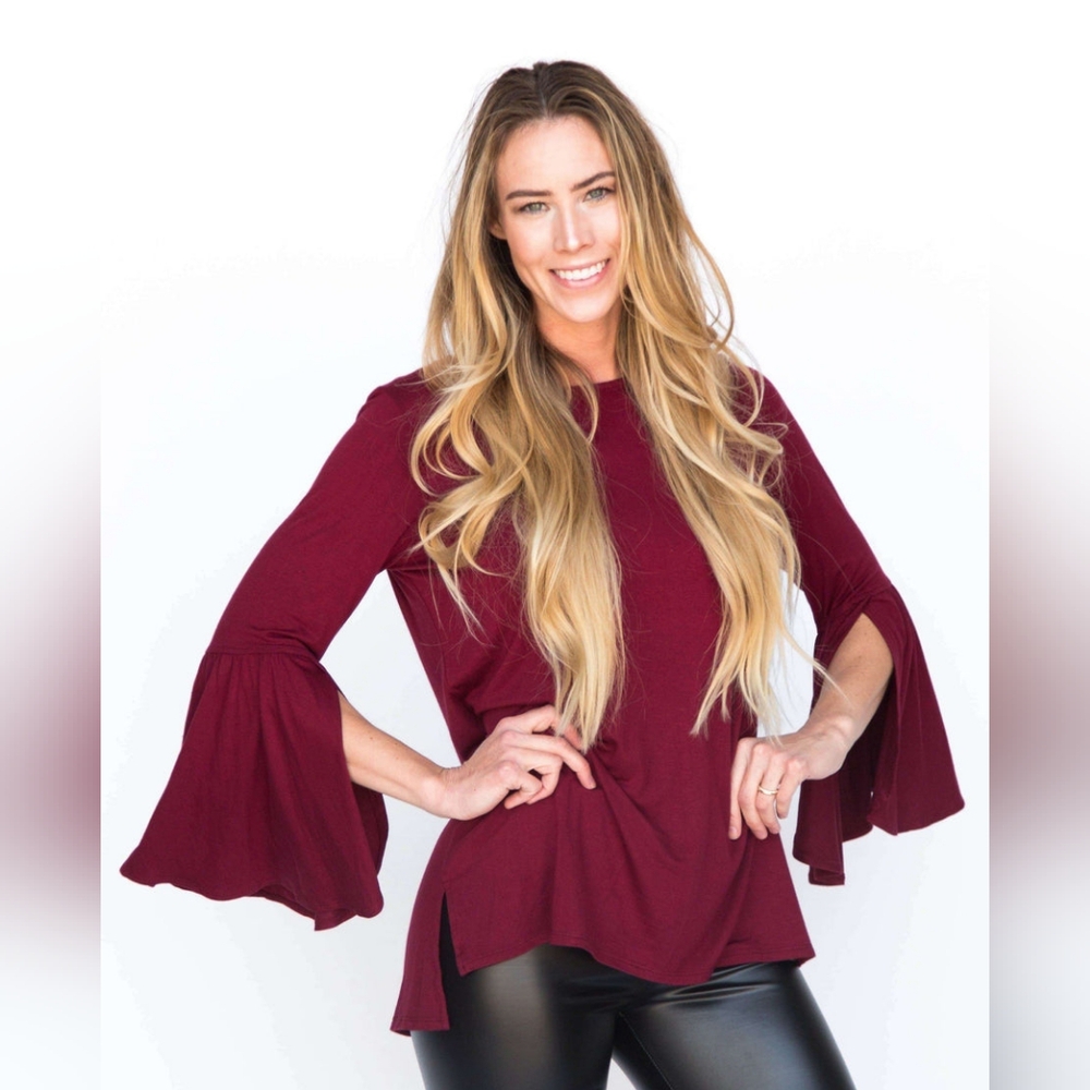 Agnes & Dora, Large Bell Sleeve Tunic, Burgundy, New with tags